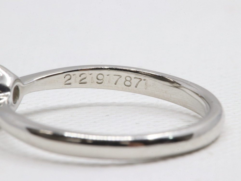 Pt900のダイヤ付きリング刻印