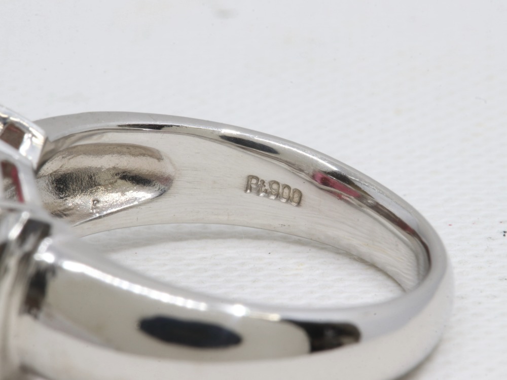 Pt900のトルマリン付きリンク刻印2