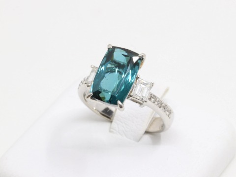 Pt900のトルマリン付きリング