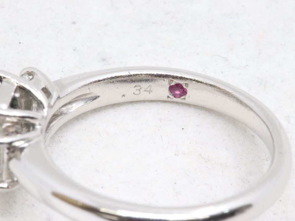 アレキサンドライトリング刻印