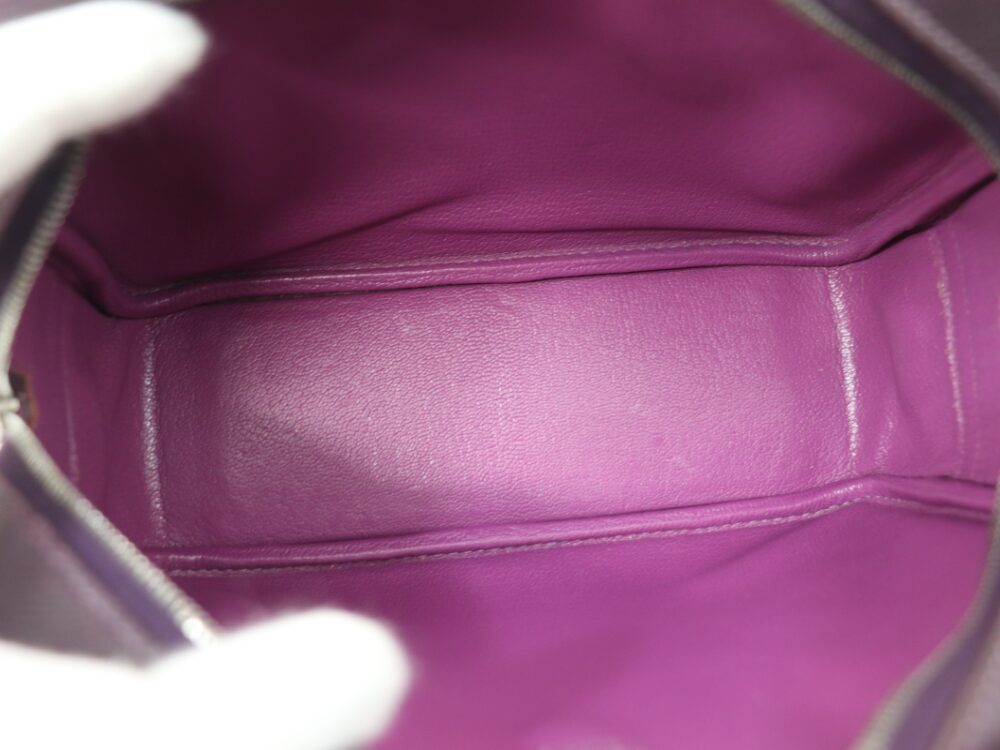 エルメスのミニプリュムエプソン内側