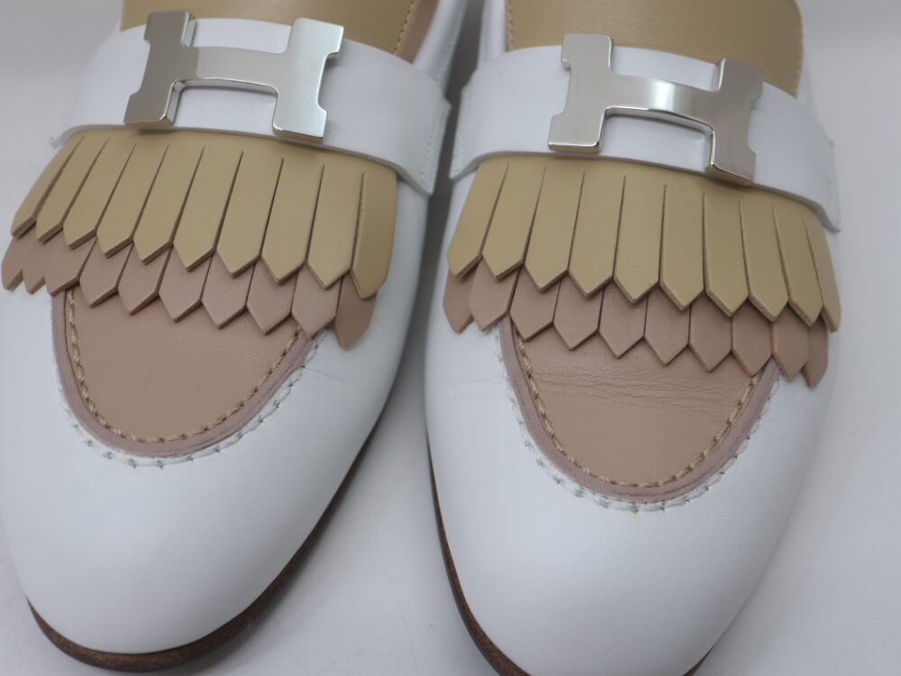 エルメスのモカシンシューズつま先