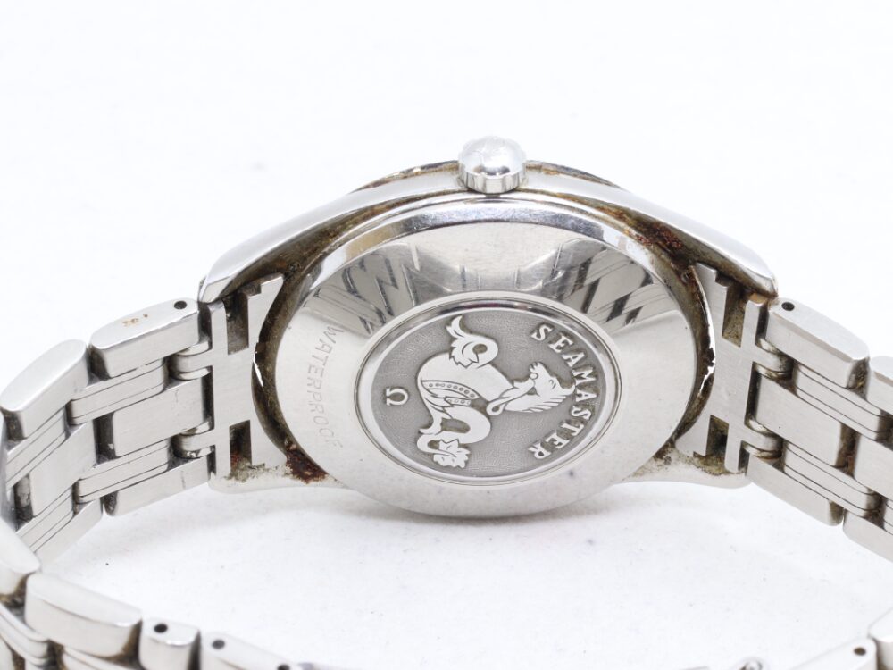 オメガのシーマスター120裏蓋