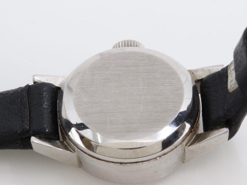 オメガのデビル裏蓋