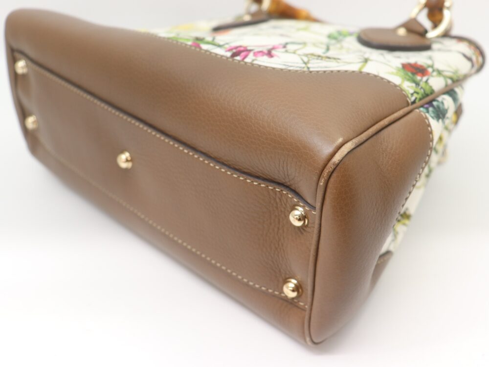 グッチダイアナ2WAYバッグ角スレ