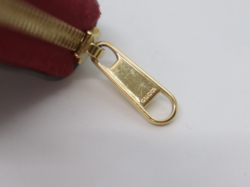 グッチドラえもんコラボ財布ファスナー金具