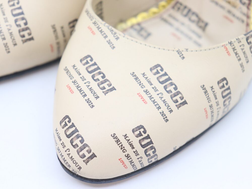 グッチパンプスロゴ