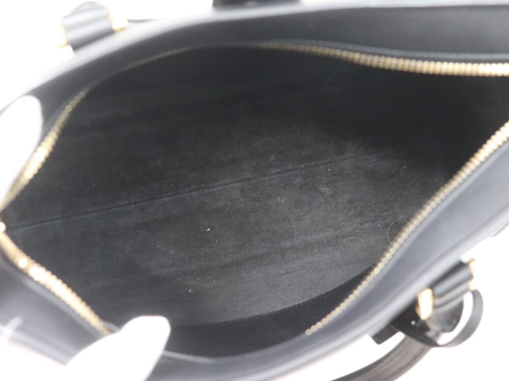 サンローランのハンドバッグ内側
