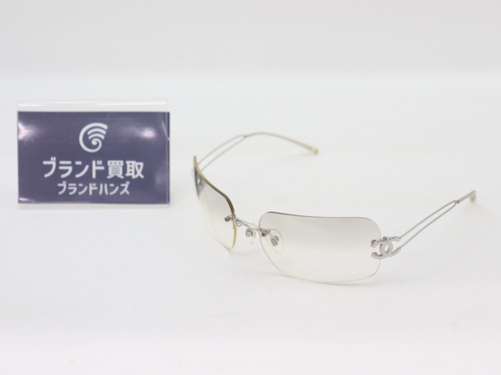 シャネルリムレスサングラス全体
