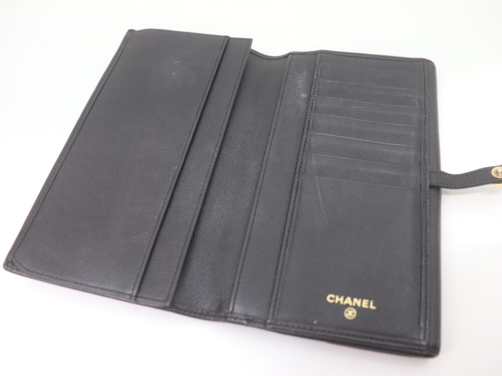 シャネル長財布内側