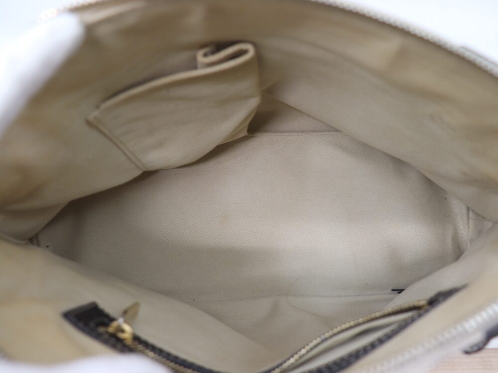 セリーヌマカダムハンドバッグ内側