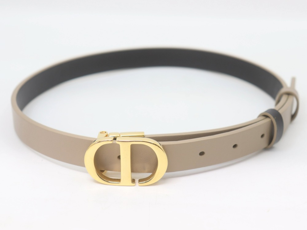 ディオールのレザーベルト正面