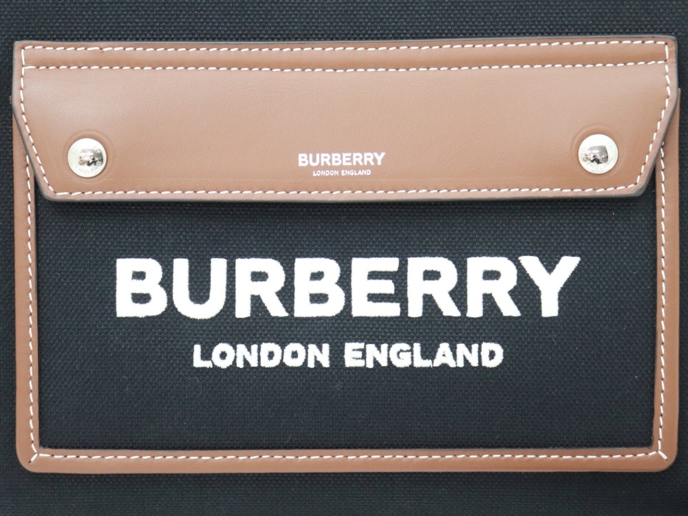 バーバリーのミニツートンロゴ