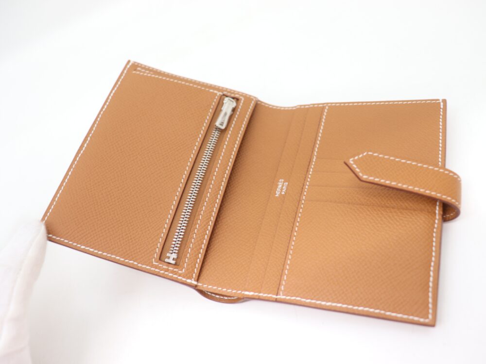 ベアンコンパクト内