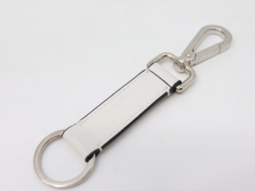 ベルルッティキーホルダー表面