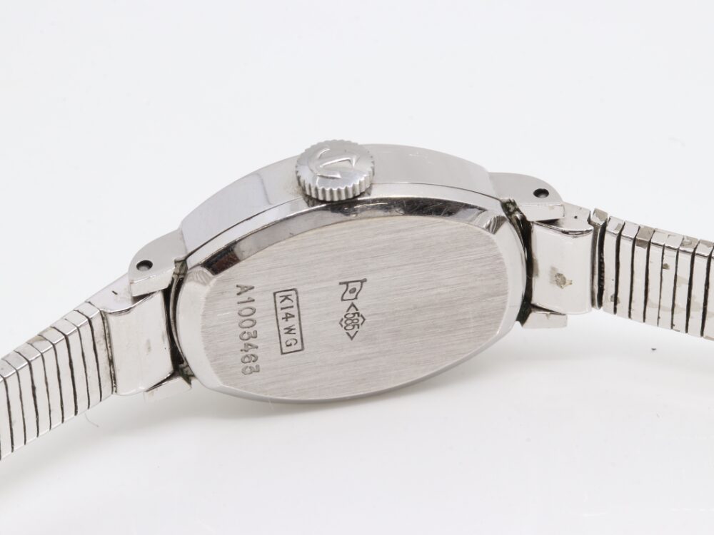 ラドーエルフレディースウォッチ 裏蓋