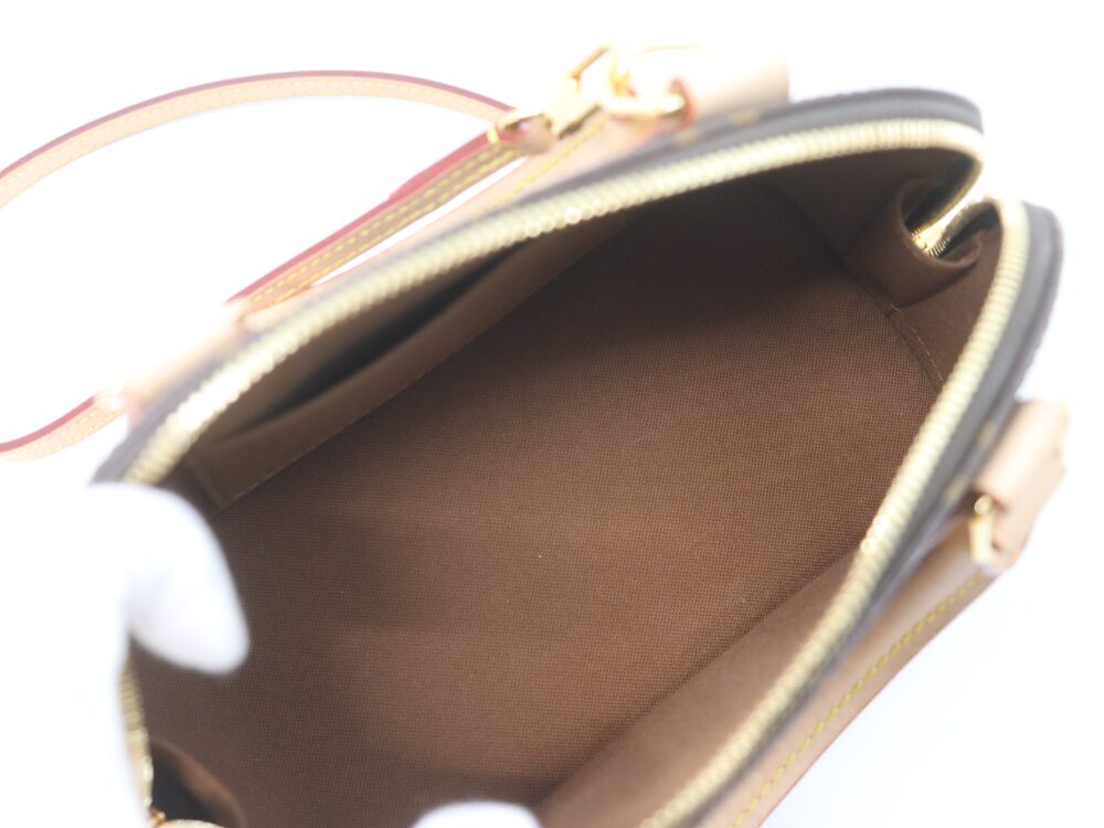 ルイヴィトンのアルマBB内側