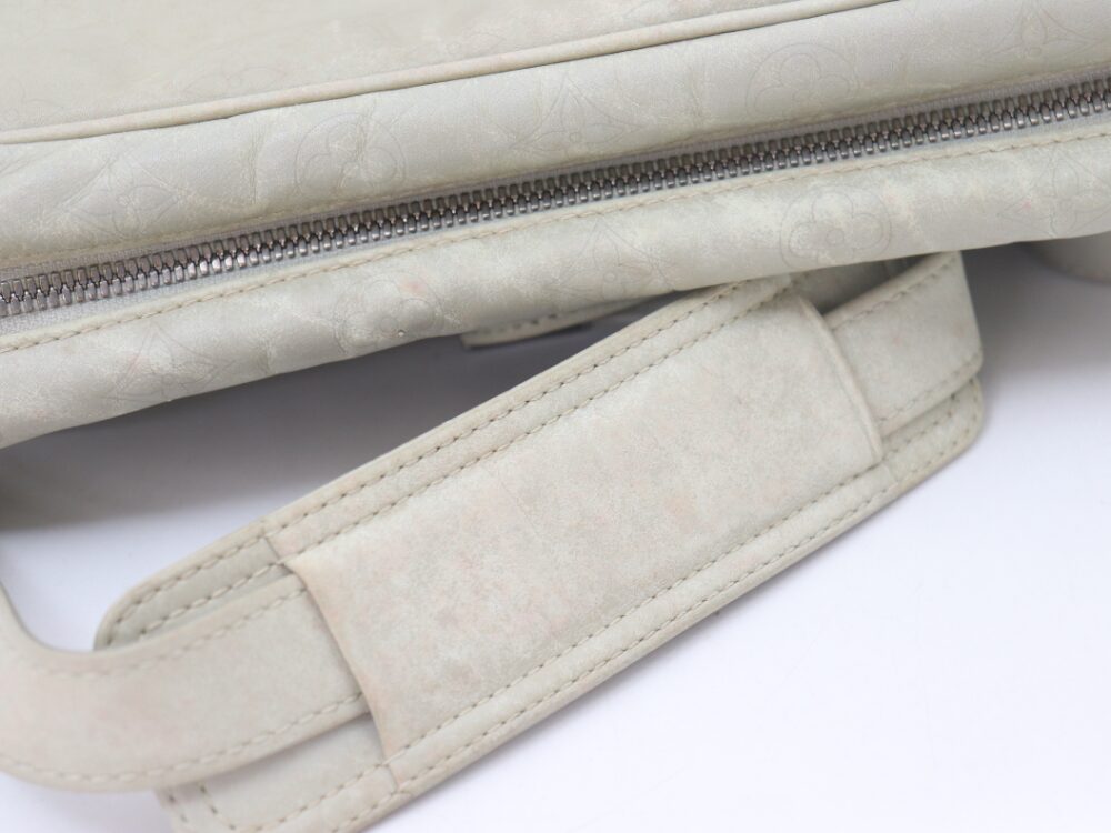 ルイヴィトンのディフィールショルダー