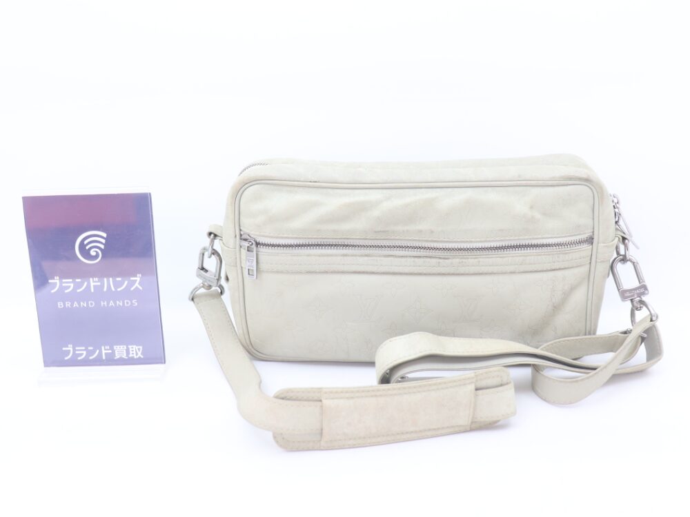 ルイヴィトンのディフィール正面