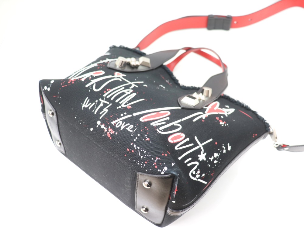 ルブタンフランジバス表面