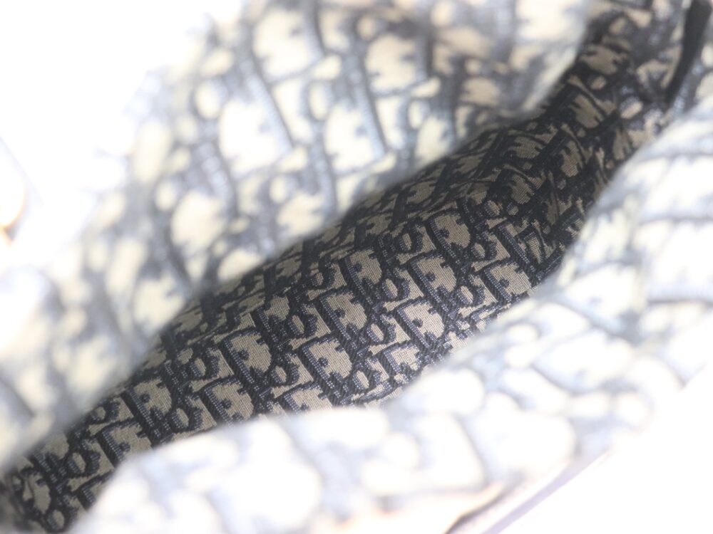 レディディオール 内