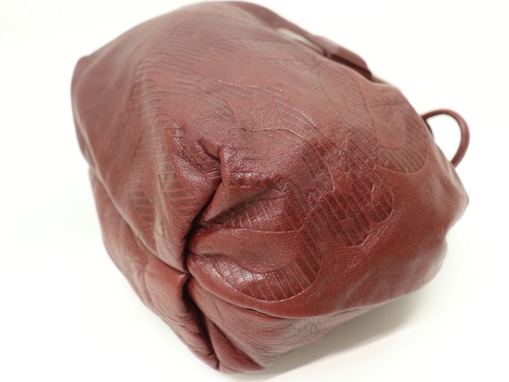 ロエベの巾着ショルダーバッグ表面