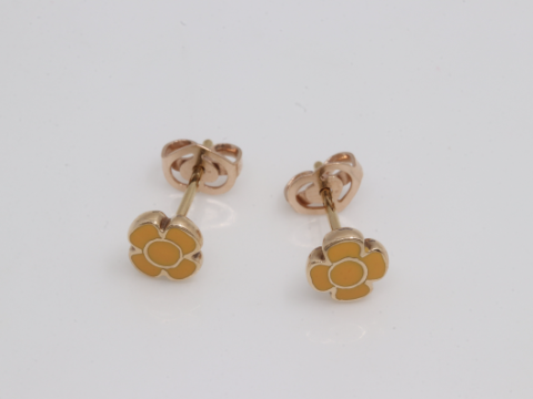 K9 ピアス 1.2g