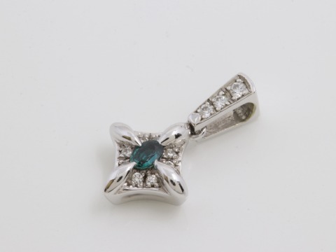 K10(10金) アレキサンドライト ダイヤトップ 0.104ct D0.07ct 1.96g
