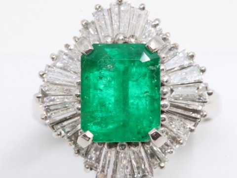 PT900(プラチナ900) エメラルド ダイヤリング E2.33ct D1.14ct 10.7g