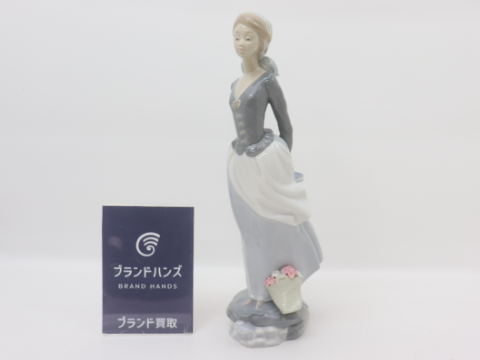 リヤドロ 海野そよ風 フィギュリン 4922
