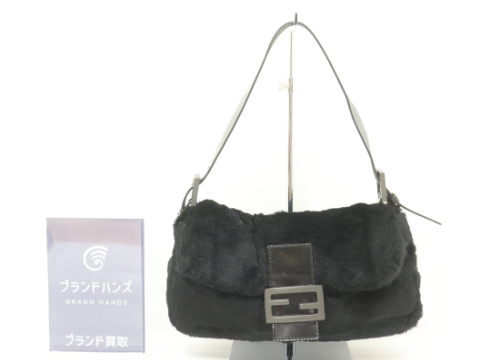 フェンディ マンマバケット ラビットファー ショルダーバッグ