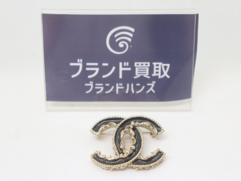 シャネル ココマーク ブローチ B13C GP ゴールド×ブラック