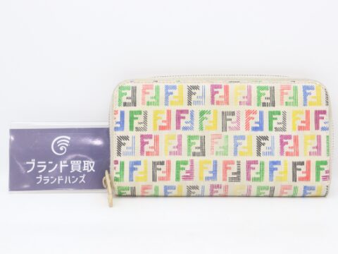 フェンディ ズッカ マルチカラー ラウンドファスナー 長財布
