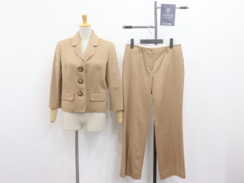 セリーヌ セットアップ ベージュ
