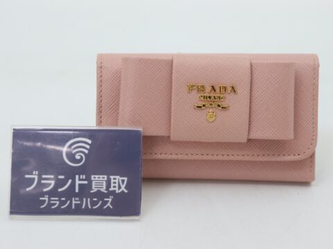 プラダ サフィアーノ リボン キーケース