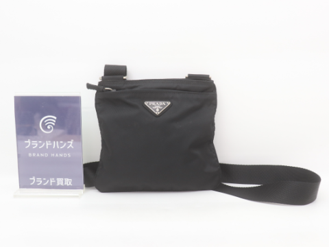 プラダ ナイロン ブラック 三角プレート