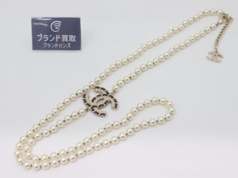 シャネル フェイクパール ココマーク ロングネックレス
