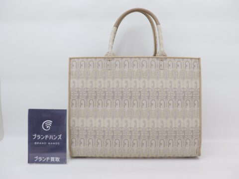 フルラ キャンバス ベージュ