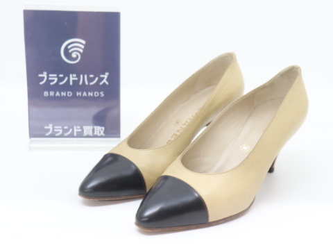 シャネル レザー ベージュ ブラック