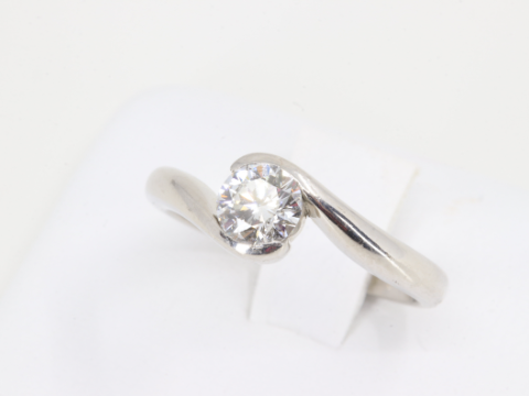 ダイヤモンド 0.54ct Pt900 リング