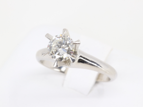 ダイヤモンド 0.719ct Pt900 リング
