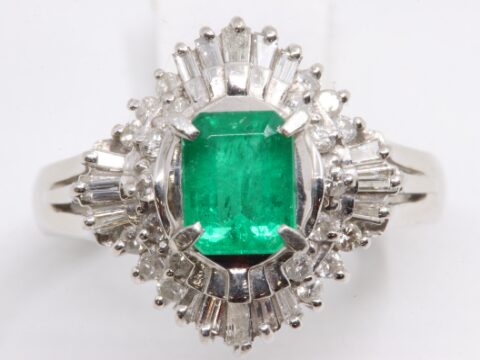 Pt900 0.35ct D0.6ctエメラルド ダイヤ リング