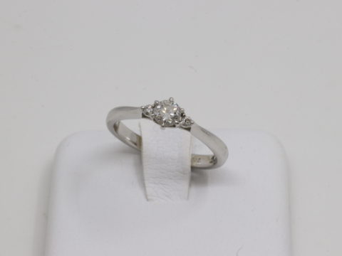 ダイヤモンド PT950 D0.261ct D0.03 リング