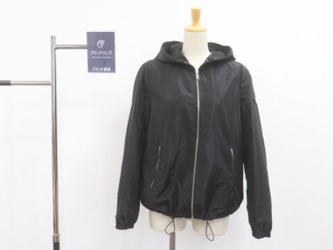 プラダ ナイロン 三角プレート ブルゾン パーカー サイズ42 RFID