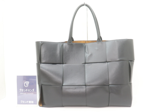 ボッテガヴェネタ マキシイントレチャート アルコ ラージ トートバッグ