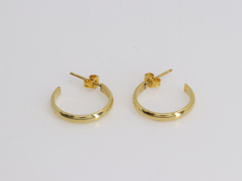 K18 18金 ピアス 1.3g