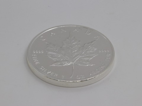 SV1000メイプルリーフ銀貨