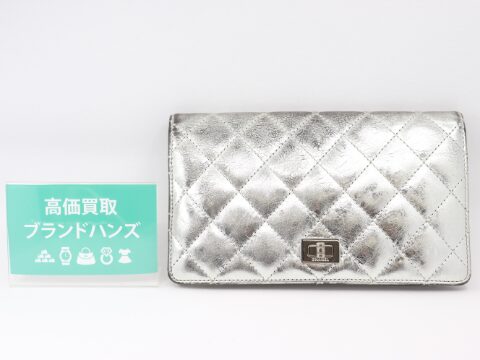 シャネル 2.55 メタリック 二つ折り財布