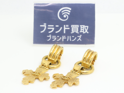 シャネル ココマーク クロス ゴールド