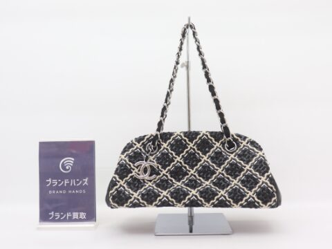 シャネル パテント ボーリング チェーンショルダー
